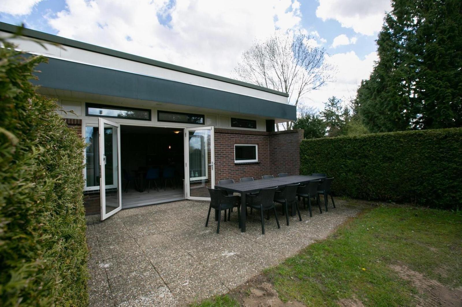טרוולדה Recreatiepark En Jachthaven De Scherpenhof חדר תמונה