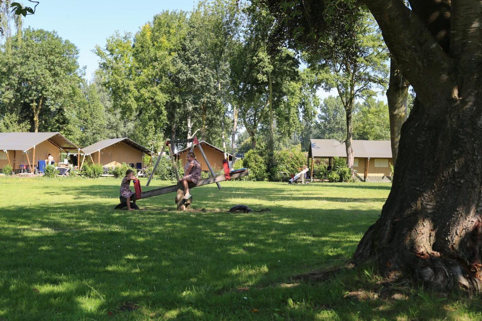 טרוולדה Recreatiepark En Jachthaven De Scherpenhof מראה חיצוני תמונה